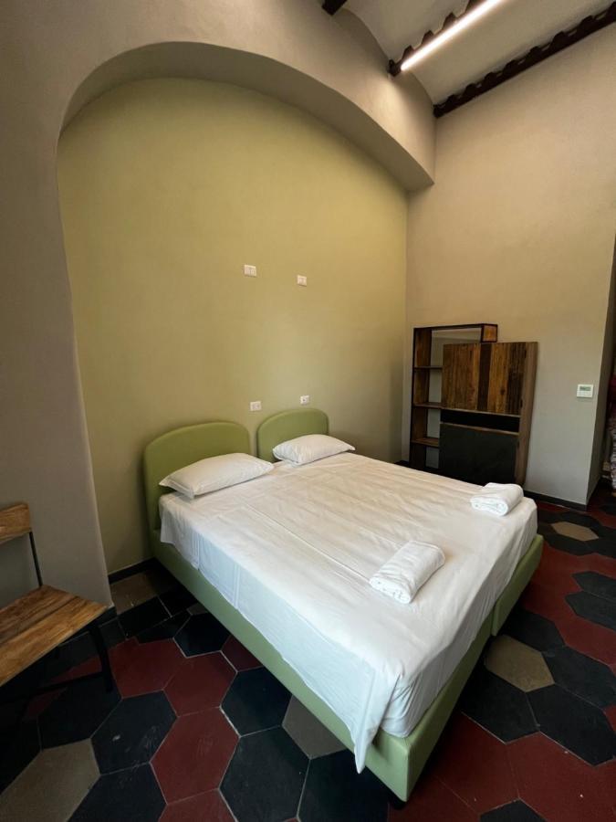 Borgo Ripa Urban Travel Hostel โรม ภายนอก รูปภาพ