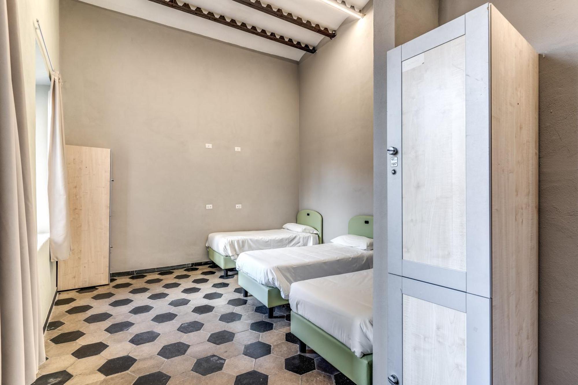 Borgo Ripa Urban Travel Hostel โรม ภายนอก รูปภาพ