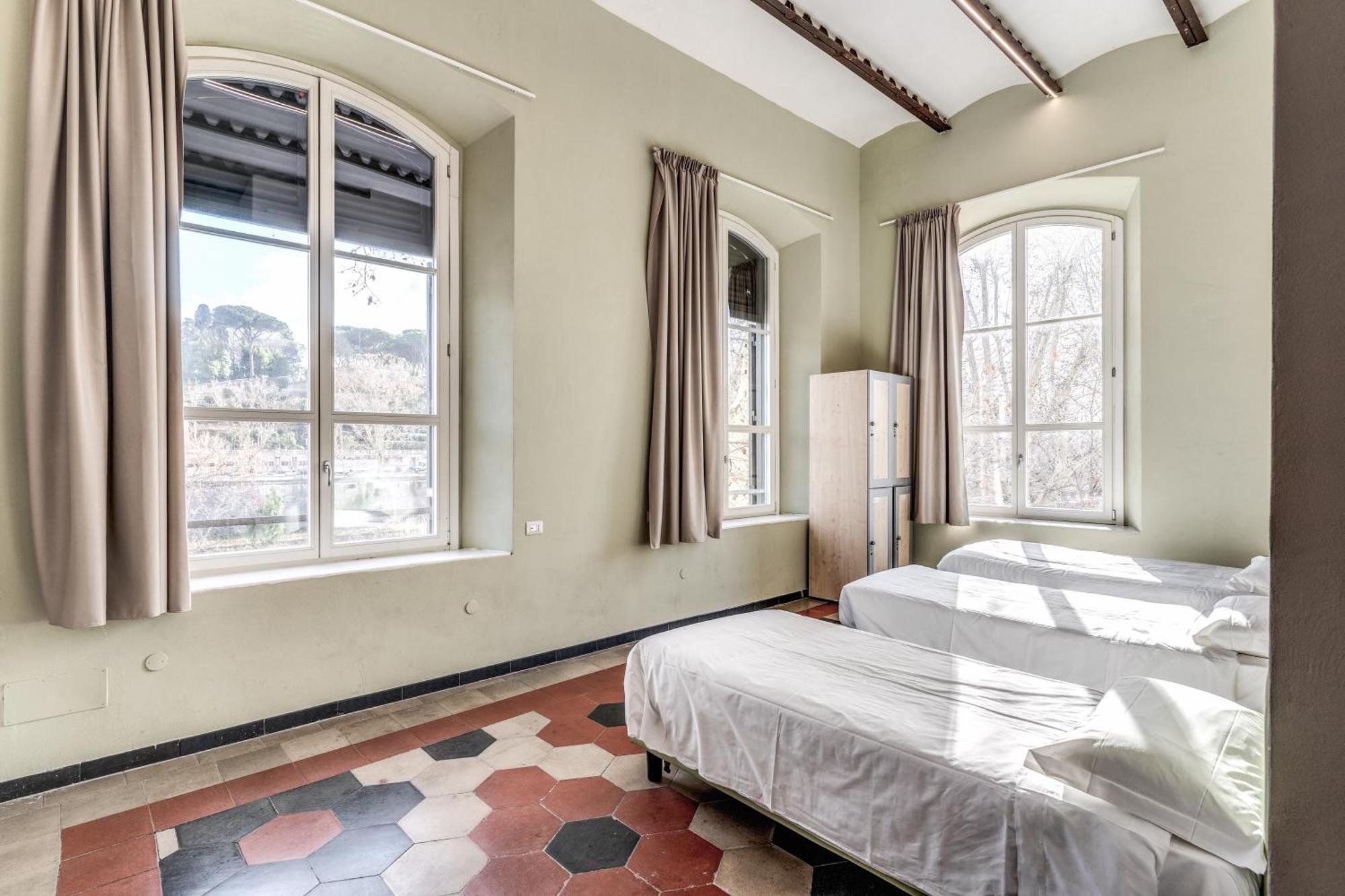 Borgo Ripa Urban Travel Hostel โรม ภายนอก รูปภาพ