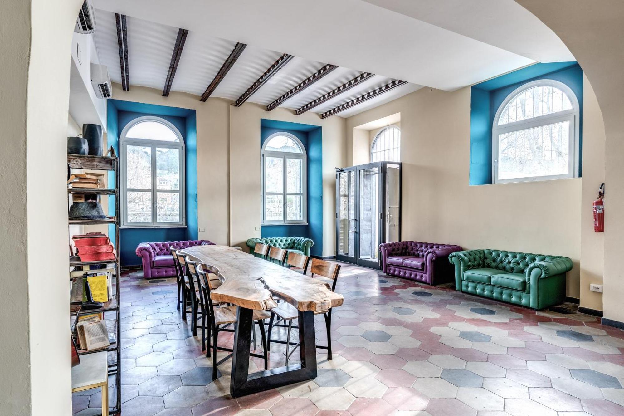 Borgo Ripa Urban Travel Hostel โรม ภายนอก รูปภาพ