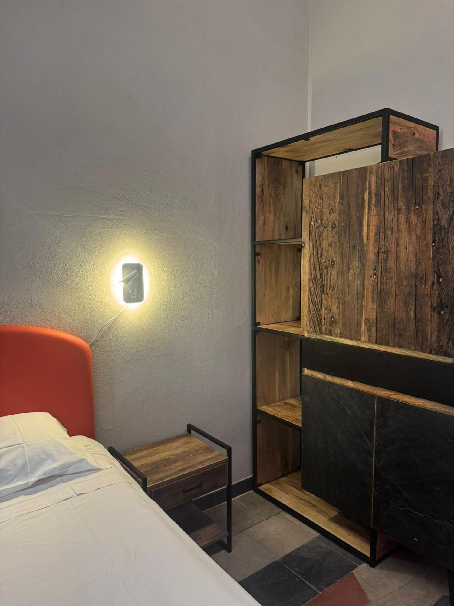 Borgo Ripa Urban Travel Hostel โรม ภายนอก รูปภาพ