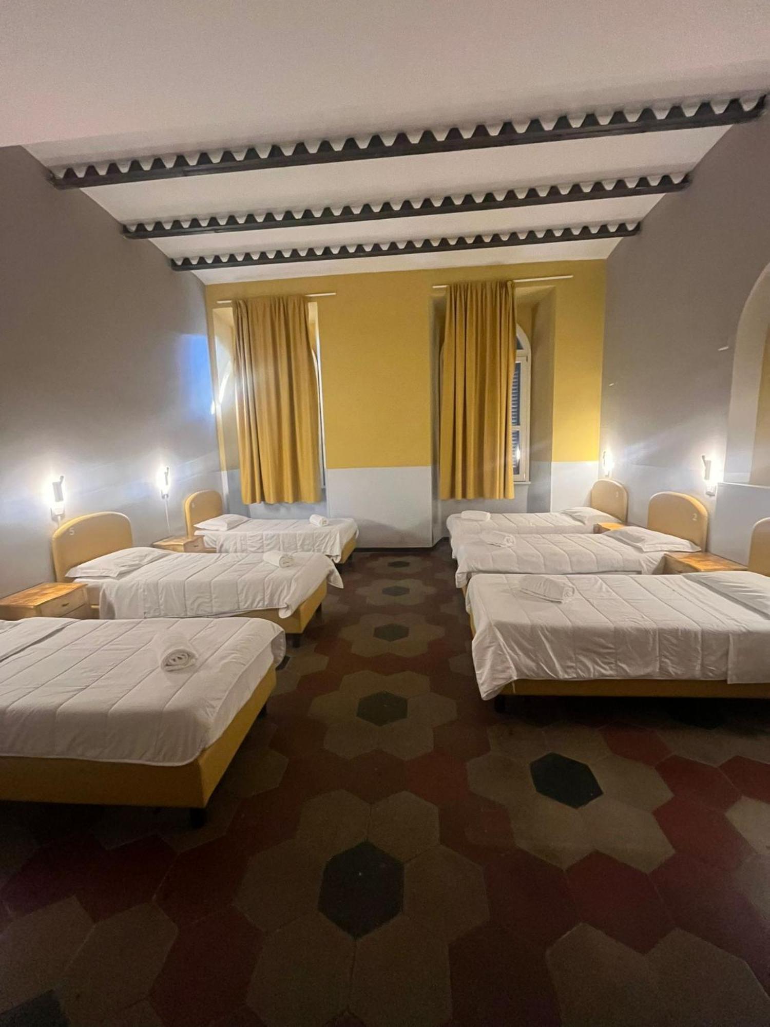 Borgo Ripa Urban Travel Hostel โรม ภายนอก รูปภาพ