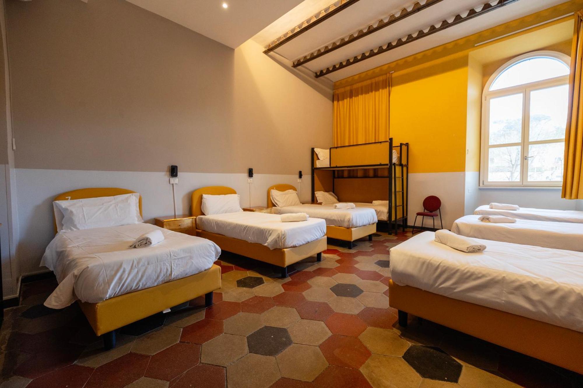 Borgo Ripa Urban Travel Hostel โรม ภายนอก รูปภาพ