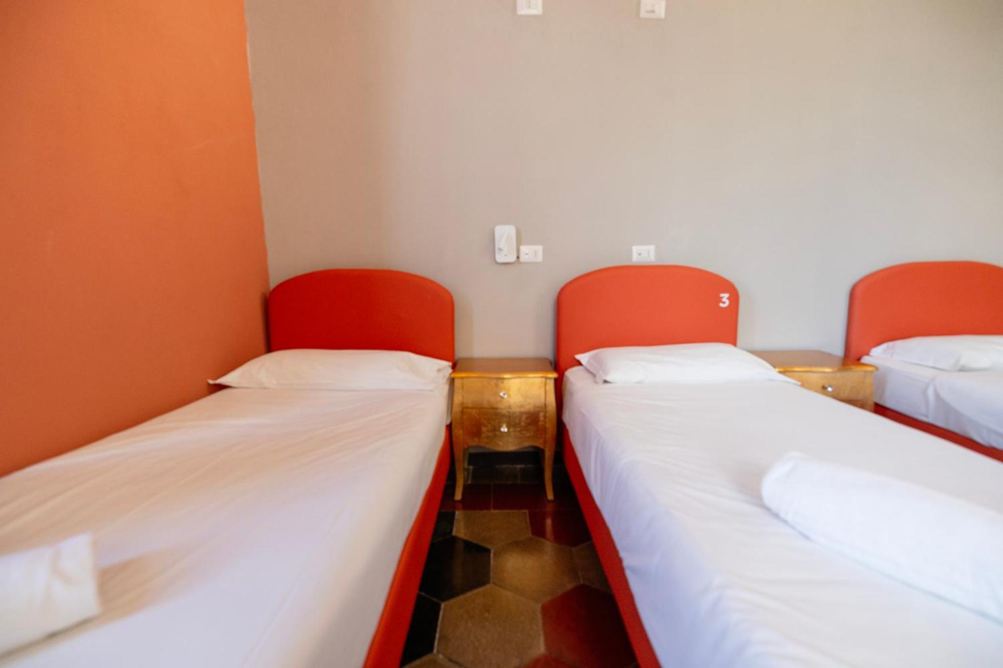 Borgo Ripa Urban Travel Hostel โรม ภายนอก รูปภาพ
