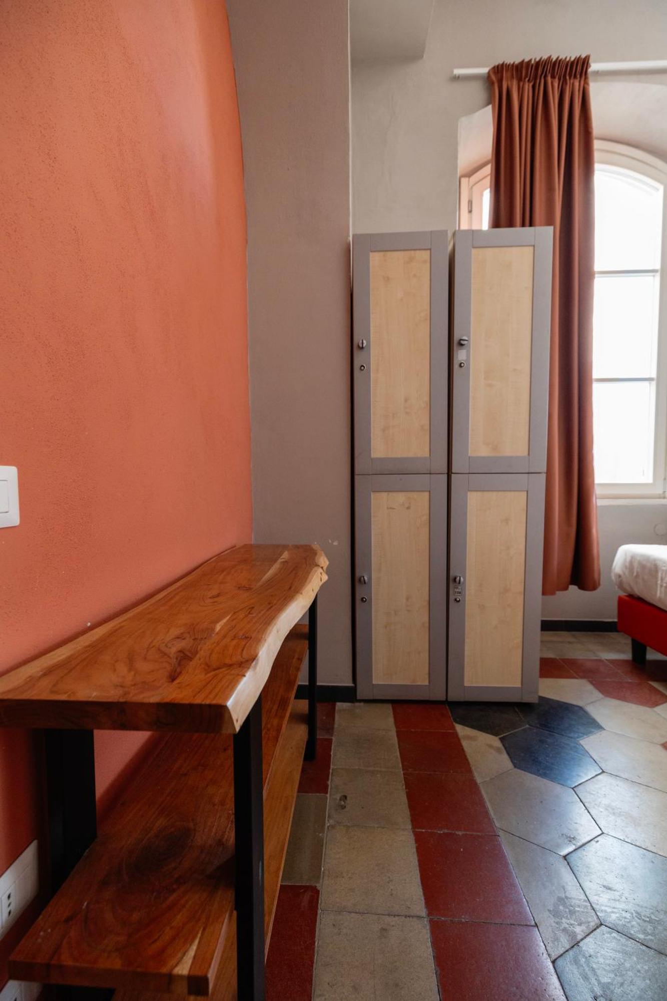 Borgo Ripa Urban Travel Hostel โรม ภายนอก รูปภาพ