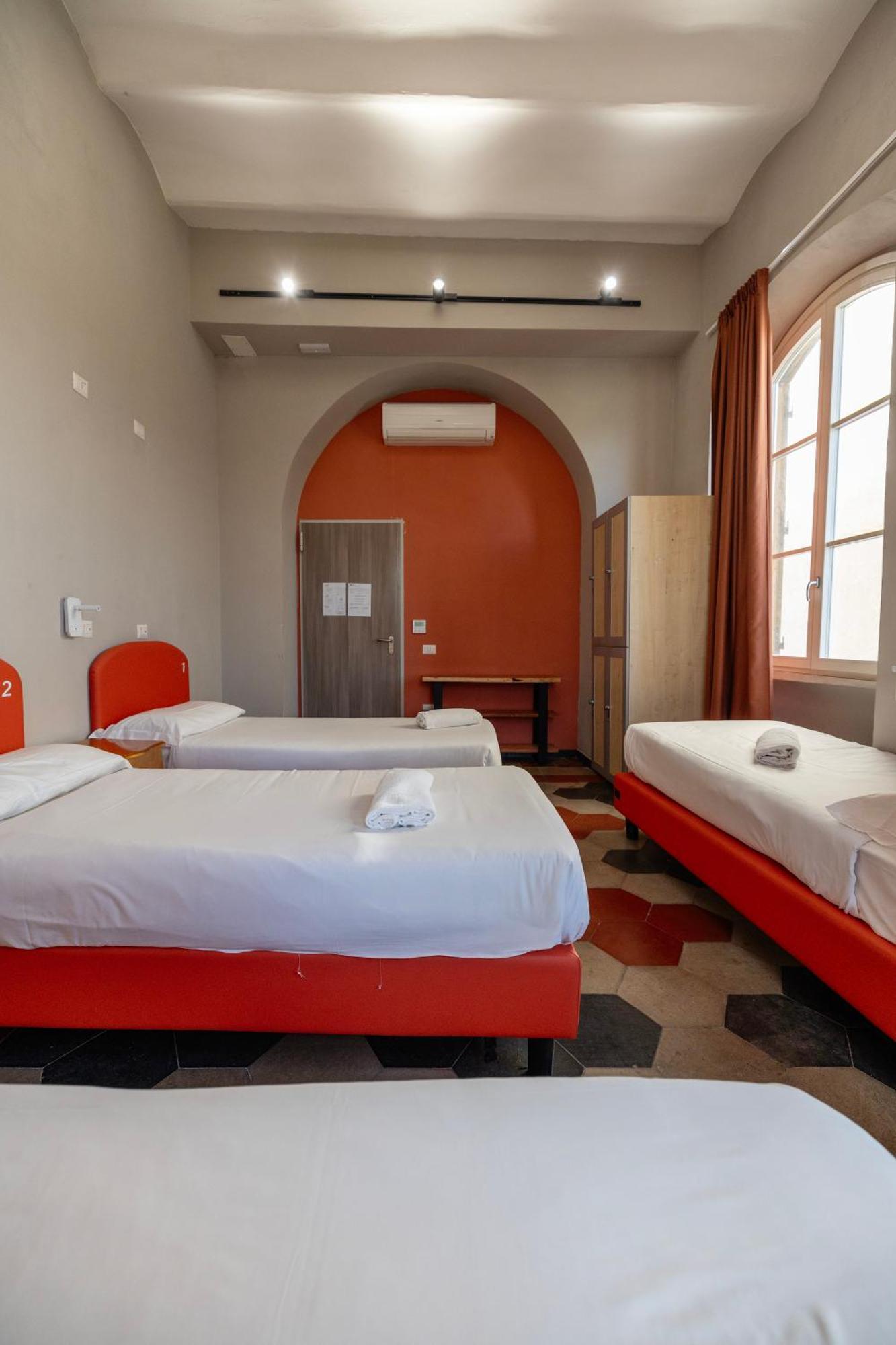 Borgo Ripa Urban Travel Hostel โรม ภายนอก รูปภาพ