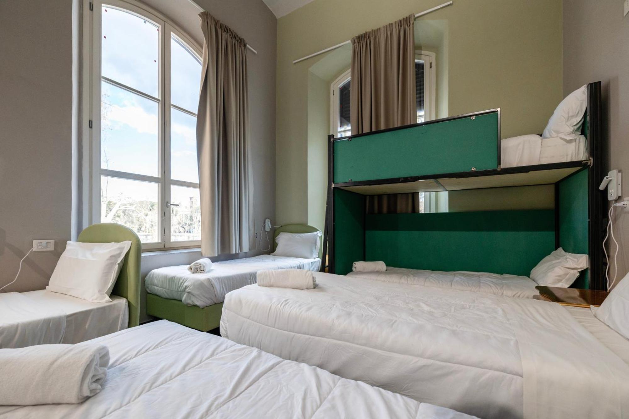 Borgo Ripa Urban Travel Hostel โรม ภายนอก รูปภาพ